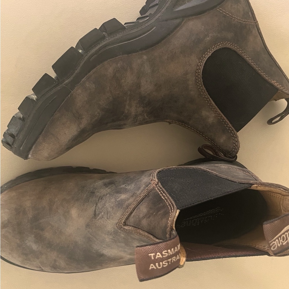 Almost new Blundstone’s